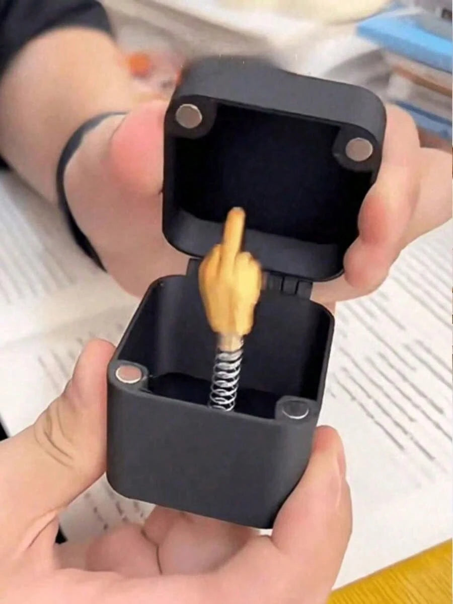 Surprise Pop-Up Prank Hand Gift Box – Perfect Novelty Toy For Adults! Hilarious Prank Hand Statue Make